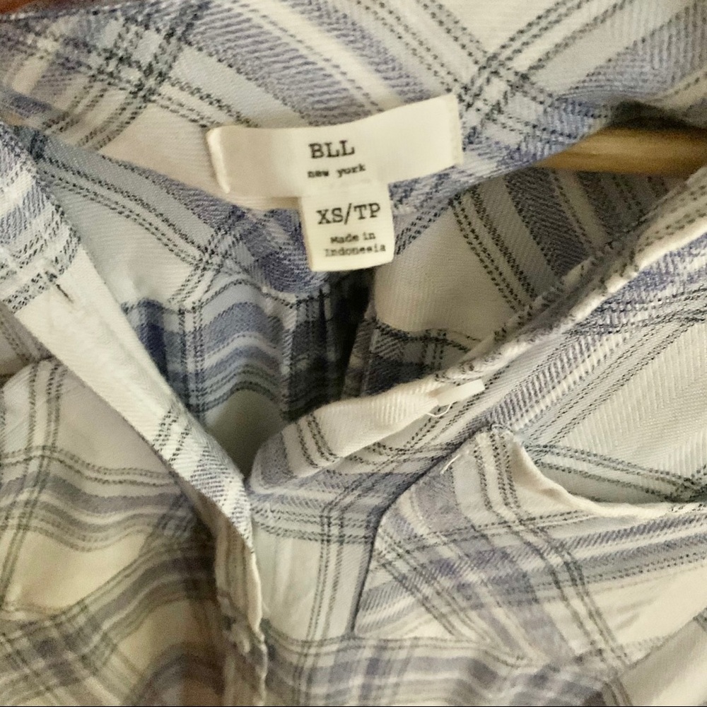 White & Purple Plaid Casual Short-Sleeve Shirt - Picture 4 of 4